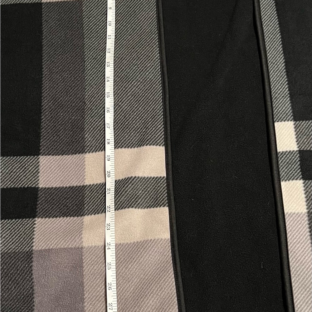 Pre-loved IKE BEHAR One Size Shrugs/ Ponco - Picture 4 of 6
